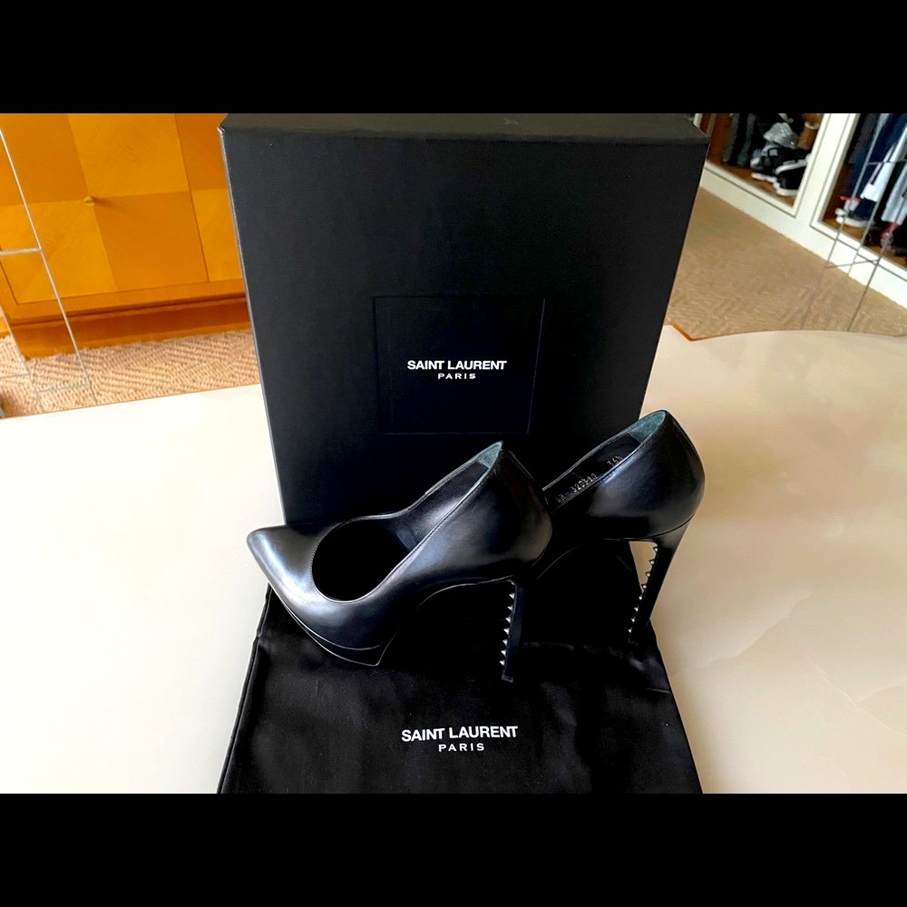 AUTHENTIC-YSL YVES SAINT LAURENT STUDDED HEELS - Picture 4 of 7